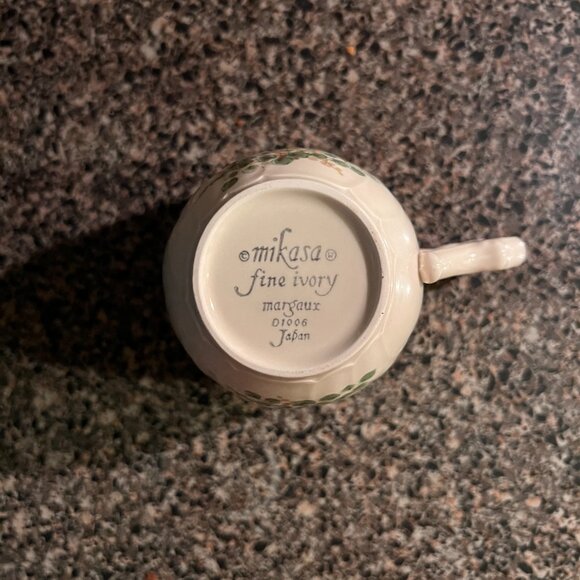 Set of 14 Mikasa Fine Ivory Teacups - Picture 4 of 4